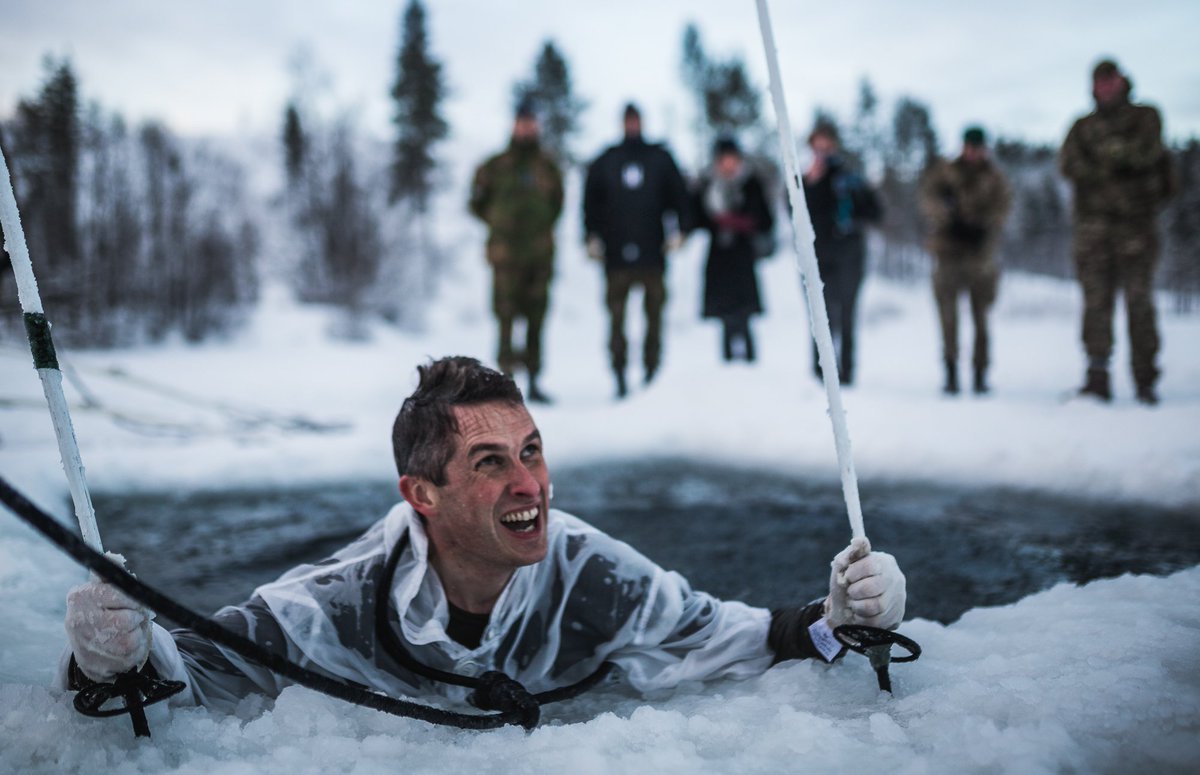Norway: 40 Commando Royal Marines Hosted Defence Secretary @GavinWilliamson in Arctic Circle today as he announced further detail on the upcoming Arctic Strategy which will see 1000+ RMs deploying annually to Northern Norway for the next 10 years.